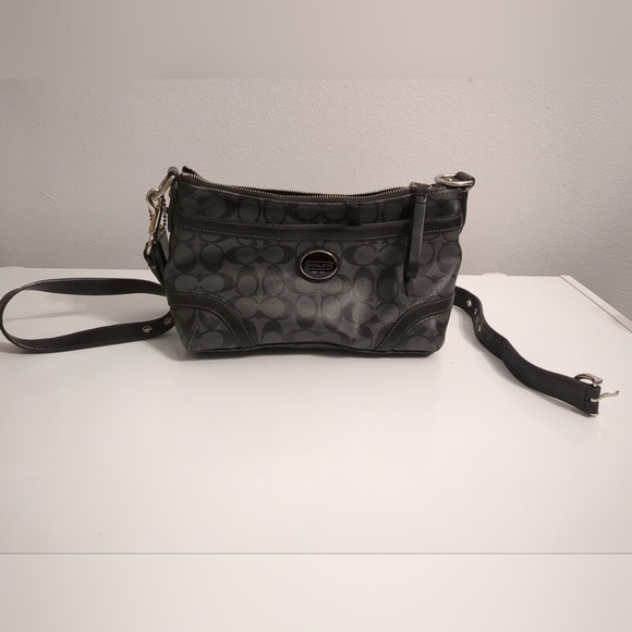 Coach Duffle EW Signature 18924 Black & Dark Gray Leather Bag - Picture 2 of 11
